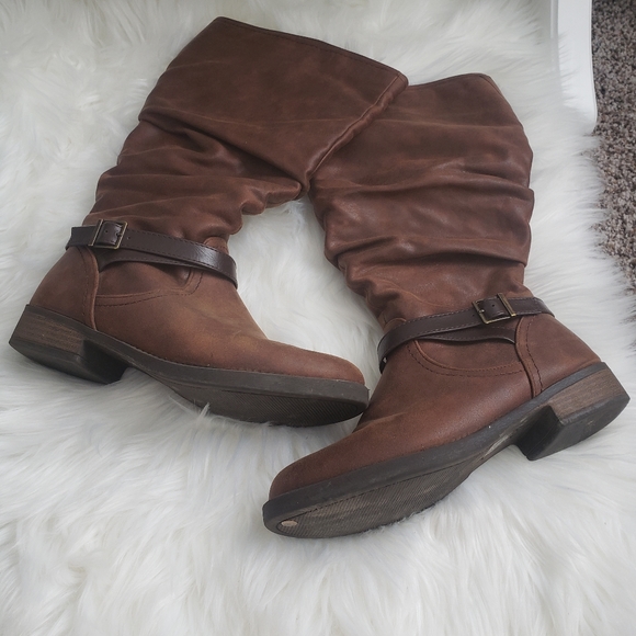 Soda Shoes - Brown Boots